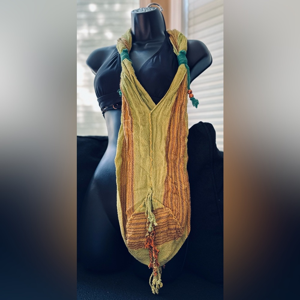 handmade Boho sling bag from Yunnan – handwoven & beaded